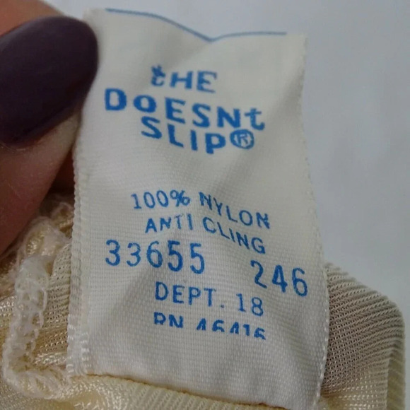 Vintage Sears The Doesnt Slip Half Slip Women Size S TALL 24-26 Waist Tan Slit - Picture 5 of 5